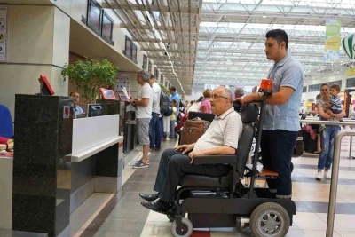 Bakan Uraloğlu: "Demiryolunda 2017 yılından bu yana yaklaşık 9 milyon engelli yolcumuza &uuml;cretsiz hizmet verdik"
