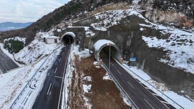 Bakan Uraloğlu: "Kırkdilim Ge&ccedil;işi&rsquo;nde inşa ettiğimiz 3 &ccedil;ift t&uuml;p t&uuml;nelde sona yaklaştık"

