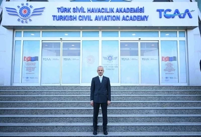 Bakan Uraloğlu: "Mart 2025&rsquo;ten bu yana dijital başvuru sistemi ile 30 bin 750 yolcu hakkı başvurusunu elektronik ortamda ele aldık"

