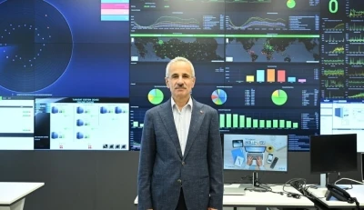 Bakan Uraloğlu: "T&uuml;rkiye&rsquo;de haftalık sosyal medya kullanım s&uuml;resi 25 saat 4 dakikaya &ccedil;ıktı"
