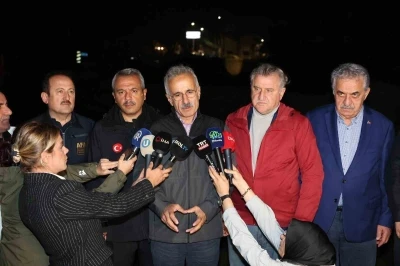 Bakan Uraloğlu: &quot;Yağmur devam ediyor, alınması gereken önlemleri aldık&quot;
