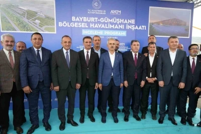 Bakan Uraloğlu, yapımı devam eden Gümüşhane - Bayburt Havalimanında incelemede bulundu

