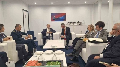 Bakan Yardımcısı Kavaklıoğlu, Birleşik Krallık Savunma Tedarikinden Sorumlu Bakanı Pollard ile bir araya geldi
