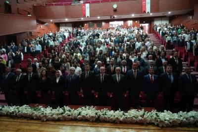 Bakan Yardımcısı &Ouml;mer Faruk Yelkenci: "Bir tarafta beceri &ouml;rg&uuml;s&uuml;, diğer tarafta değerler var"
