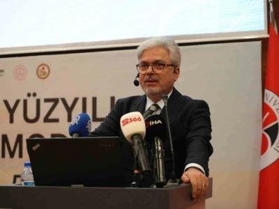 Bakan Yardımcısı Yelkenci: "T&uuml;rk&ccedil;eyi derinlemesine anlayan, konuşan, yazan nesiller &ouml;nemli"
