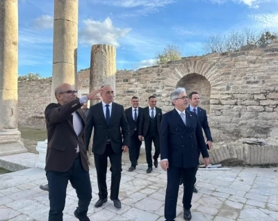 Bakan Yardımcısı Yelkenci, Stratonikeia Antik Kenti’ni gezdi
