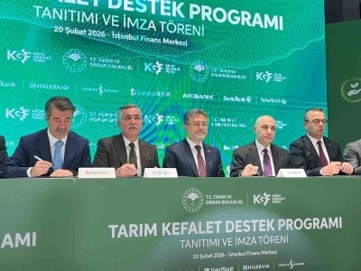 Bakan Yumaklı: "Tarımı sadece bir sekt&ouml;r olarak ele almak, d&uuml;ş&uuml;nmek b&uuml;y&uuml;k bir yanılgı olur"
