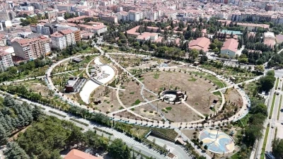 Bakımsız kalan, her geçen gün yıpranan Millet Bahçesi adeta çürümeye terk edildi
