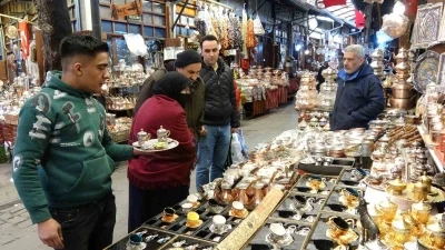 Bakır ustalarının bayram &ouml;ncesi yoğun mesaisi
