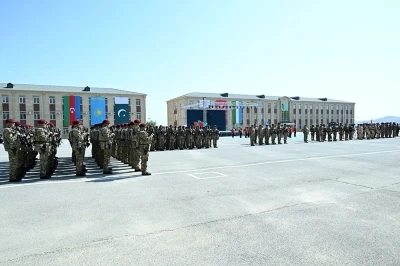 Bakü’de özel kuvvetlerin katıldığı tatbikat
