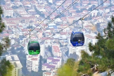 Bal&ccedil;ova Teleferik Tesisleri&rsquo;nde kapsamlı bakım ve yenileme &ccedil;alışması
