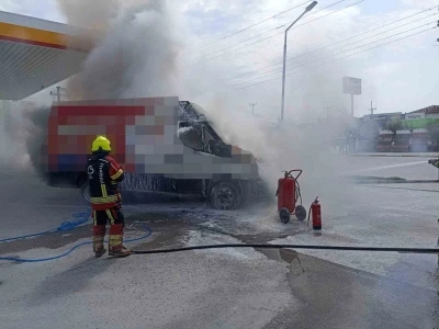 Balıkesir’de akaryakıt istasyonunda araç yangını
