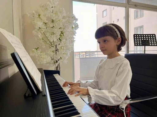 Balıkesir&rsquo;de geleceğin m&uuml;zik dehaları yetişiyor
