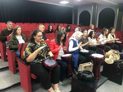 Balıkesir&rsquo;de &ouml;ğretmenlerden ritim şov
