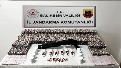 Balıkesir&rsquo;de son 1 ayda uyuşturucudan 127 ş&uuml;pheli yakalandı, 17&rsquo;si tutuklandı
