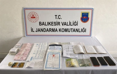 Balıkesir&rsquo;de su&ccedil; &ouml;rg&uuml;t&uuml; operasyonu: 16 g&ouml;zaltı
