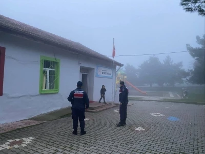 Balıkesir&rsquo;de Yılbaşı &Ouml;ncesi Okul &Ccedil;evreleri ve Servislere Denetim
