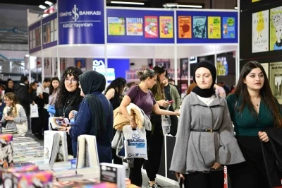 Balıkesir Kitap Fuarı’nı ilk iki günde 35 bin kişi ziyaret etti
