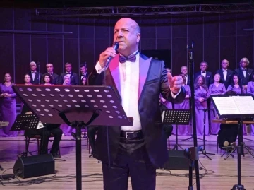 Balıkesir T&uuml;rk M&uuml;ziği Korosu Bodrum&rsquo;da konser verdi
