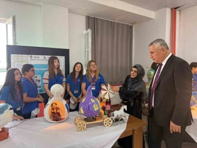 Balıkesirli &ouml;ğretmen &ouml;nce kendi &ouml;ğrendi şimdi de &ouml;ğrencilerine &ouml;ğretiyor
