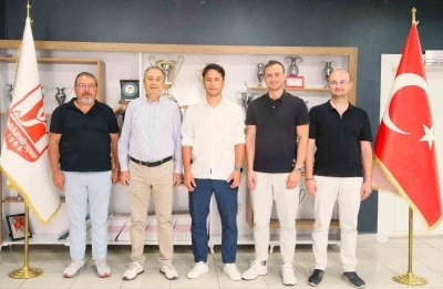 Balıkesirspor’da yönetim olağanüstü genel kurul kararı aldı
