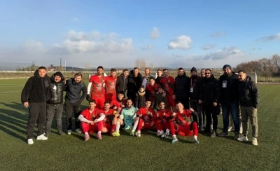 Balık&ouml;y Gen&ccedil;yurduspor&rsquo;dan &ccedil;ifte şampiyonluk sevinci
