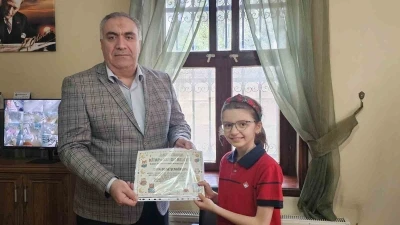 Bandırma&rsquo;da k&uuml;t&uuml;phane haftasında &ouml;rnek &ouml;ğrencilere &ouml;d&uuml;l
