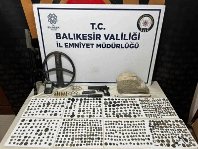 Bandırma’da tarihi eser ve silah operasyonu
