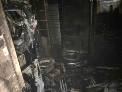 Bandırma’da, yangında evde uyuyan kadın ve 3 kedi kurtarıldı
