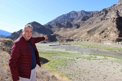 Baraj suları çekildi, tabiat yeniden yeşerdi
