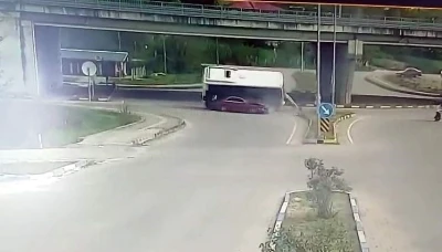 Bartın&rsquo;da 44 kişinin yaralandığı otob&uuml;s kazasının g&ouml;r&uuml;nt&uuml;s&uuml; ortaya &ccedil;ıktı
