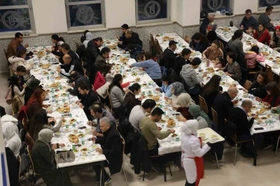 BAR&Uuml; ailesi geleneksel iftar programında buluştu
