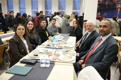 BAR&Uuml;&rsquo;l&uuml; &ouml;ğrenciler Ramazan ayı boyunca iftar sofrasında bir araya geldi
