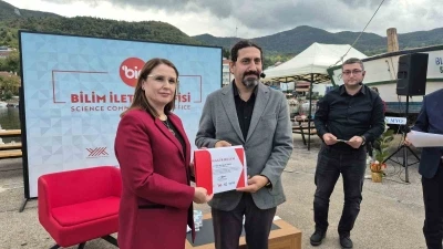 BARÜ’nün bilim kafe etkinliğinde ahşap gemiciliğin tarihçesi anlatıldı
