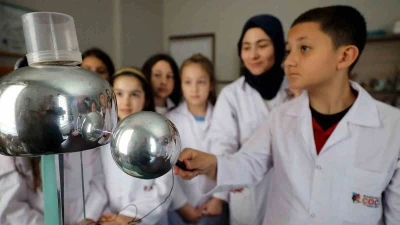 Başiskele &Ccedil;ocuk &Uuml;niversitesi 600 &ouml;zel yetenekli &ouml;ğrenciyi geleceğe hazırlıyor
