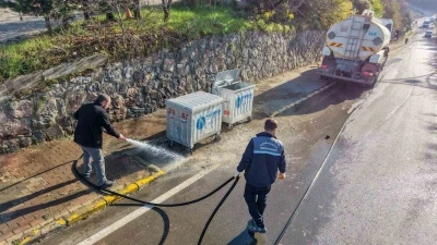 Başiskele&rsquo;de cadde ve sokaklarda temizlik &ccedil;alışması y&uuml;r&uuml;t&uuml;l&uuml;yor
