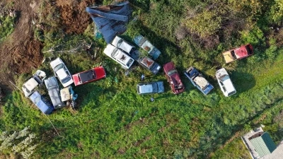 Başiskele’de hurda araçlar toplanıyor
