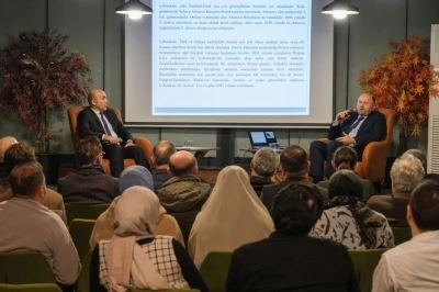 Başiskele&rsquo;deki k&uuml;lt&uuml;r s&ouml;yleşisinde &Ccedil;obankale kazıları anlatıldı
