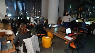 Başiskele’deki Türkiye Yüzyılı Gençlik Merkezi eğitim yuvası oldu
