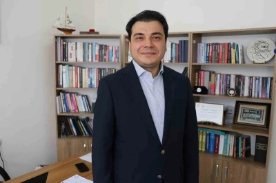 Basit gibi g&ouml;r&uuml;nen se&ccedil;imler, &ccedil;ocukların kimlik gelişimini etkiliyor
