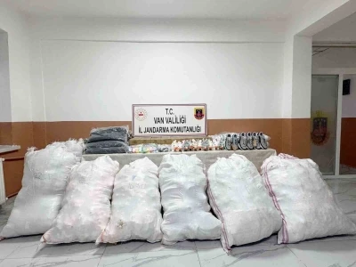 Başkale’de 4 milyon 163 bin TL değerinde kaçak malzeme ele geçirildi
