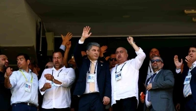 Başkan adayları yoğun ilgi g&ouml;rd&uuml;, kongreye ara verildi
