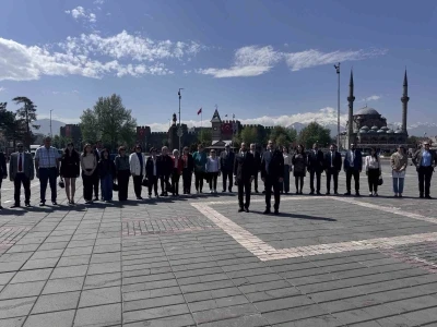 Başkan Akın: "Plansız a&ccedil;ılan fak&uuml;lteler nedeniyle eczacılık alanında istihdam krizi yaşanmaktadır"
