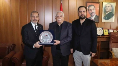 Başkan Alan&rsquo;dan ekonomiye g&uuml;&ccedil; veren isimlere vefa
