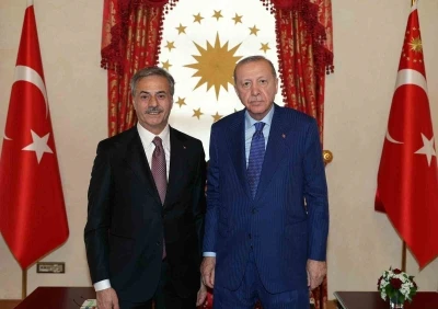 Başkan Alemdar, Cumhurbaşkanı Erdoğan&rsquo;a projesini sundu

