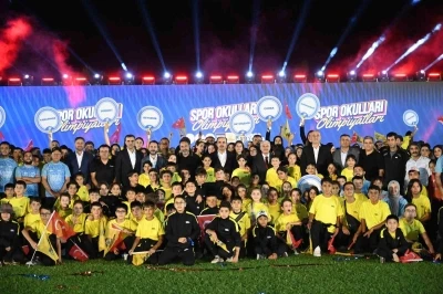 Başkan Altay &quot;Spor Okulları Olimpiyatları&quot;na katılan tüm gençleri tebrik etti
