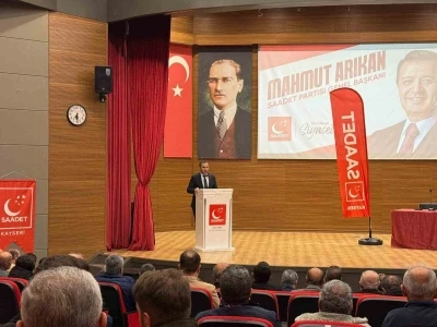 Başkan Altun’dan Davutoğlu’na sert eleştiri: &quot;Siyaset hatıralar albümü değildir&quot;
