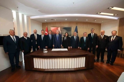 Başkan Arıkan: "Cumhurbaşkanımızla bir araya gelmek b&uuml;y&uuml;k onur"
