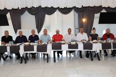Başkan Arıkan, S&ouml;ke&rsquo;nin amat&ouml;r spor kul&uuml;plerini aynı masada buluşturdu
