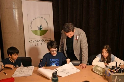 Başkan Aydın &Ccedil;ocukların Masalsı D&uuml;nyasına Eşlik Etti
